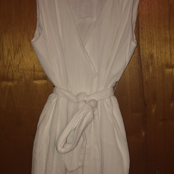 Shein size L wrap dress. - Picture 3 of 4